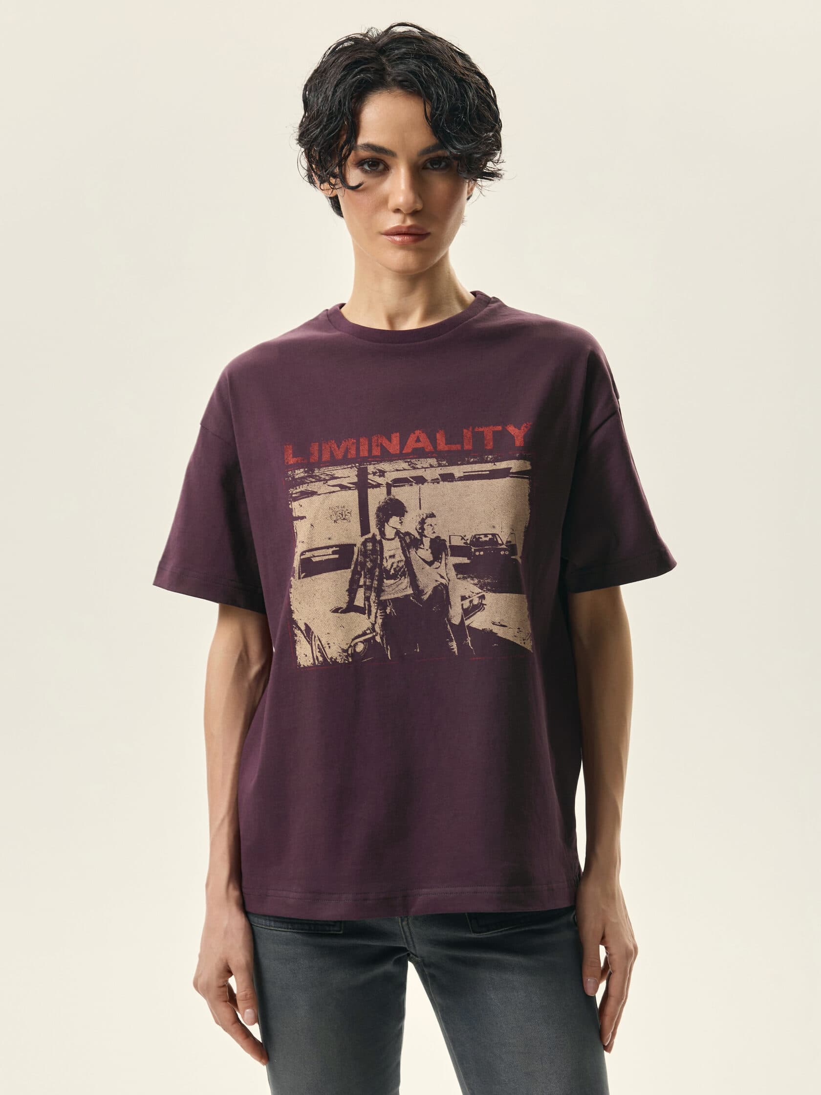 Футболка LIMINALITY