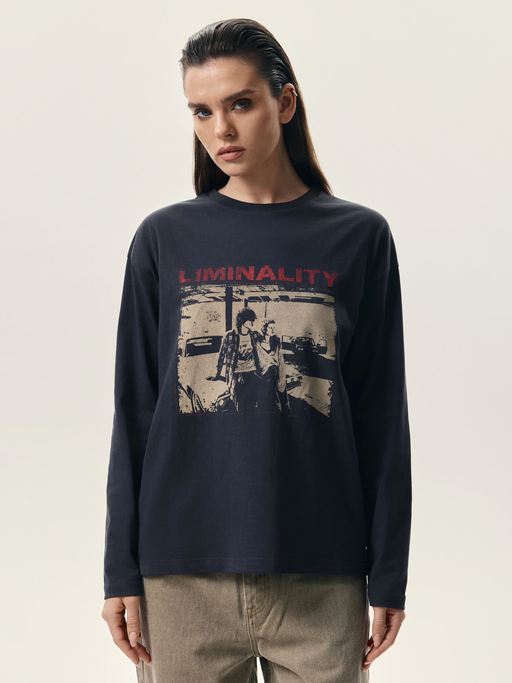 Лонгслив LIMINALITY